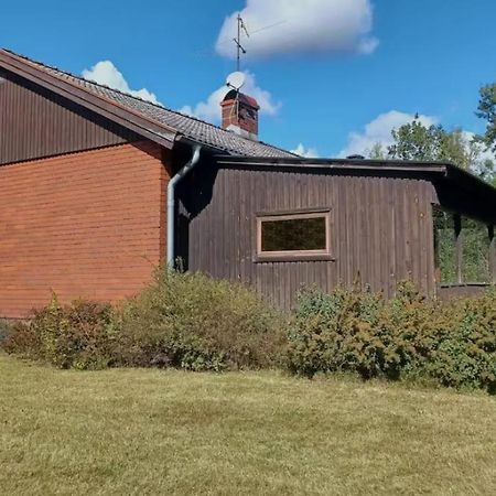 Villa Skogsstigen Hallsberg Exterior photo